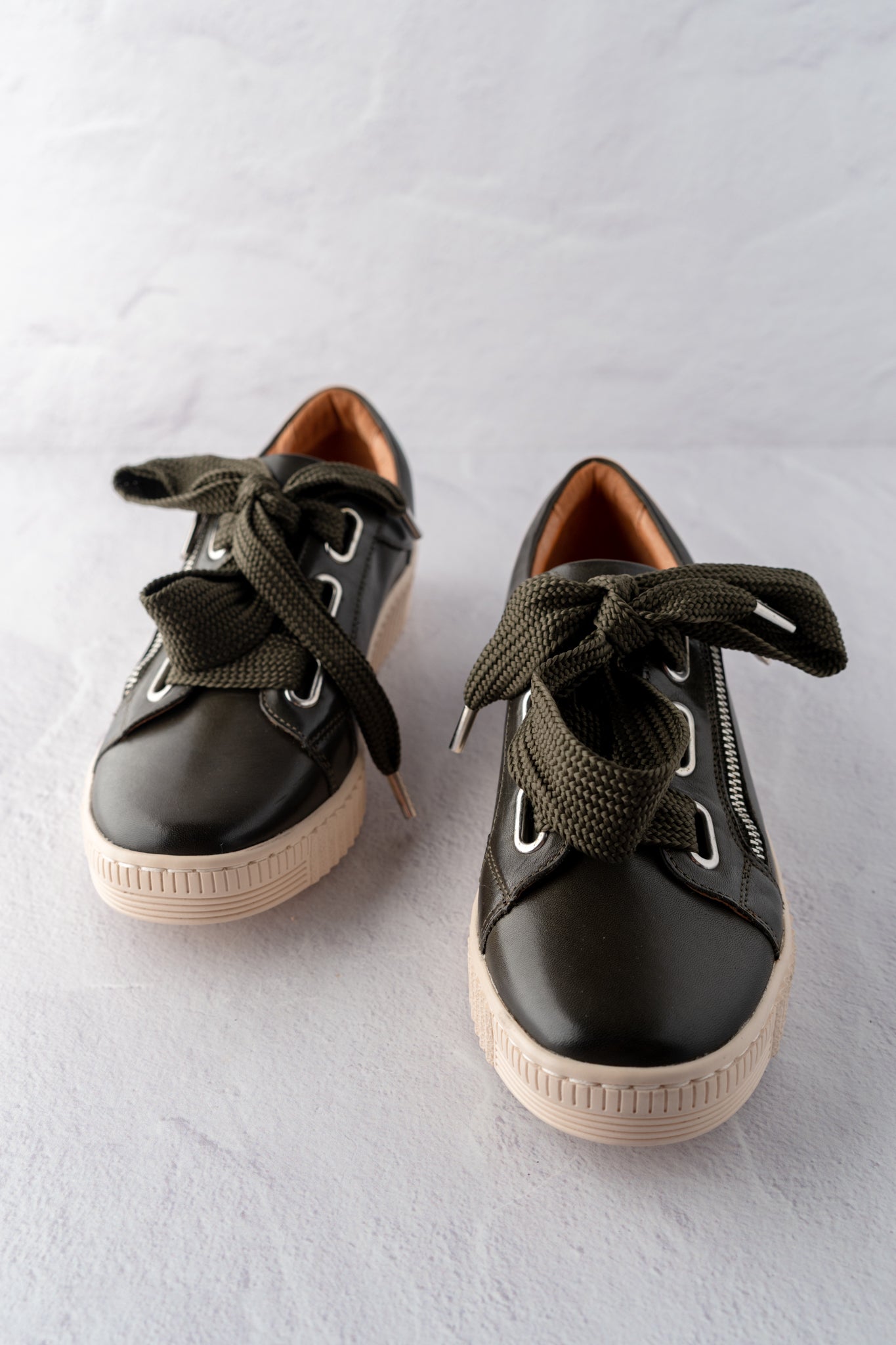EOS Jovi Sneaker, Dark Olive 