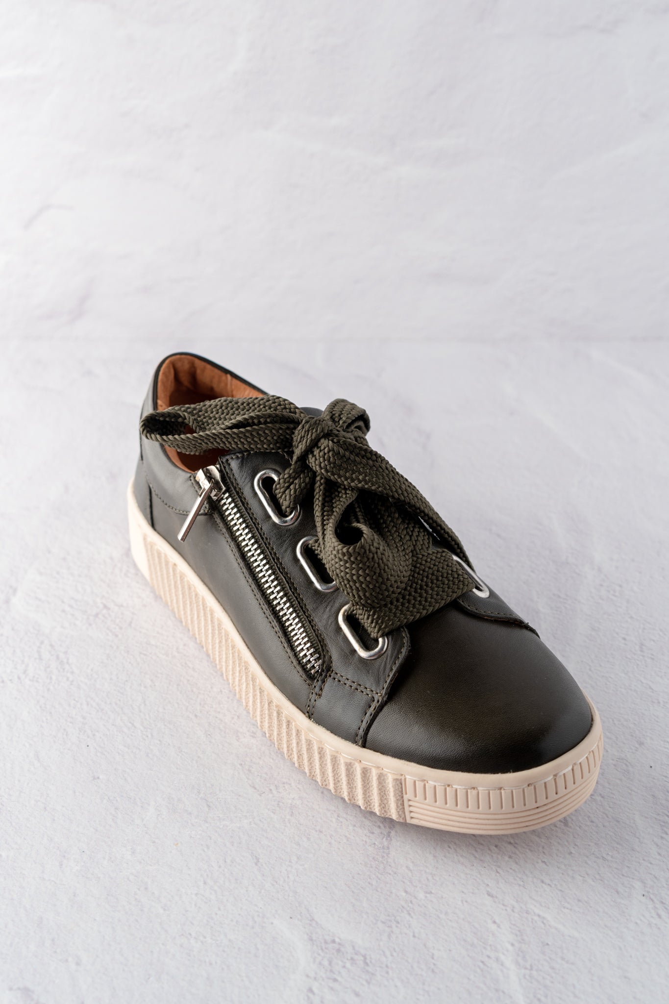 EOS Jovi Sneaker, Dark Olive 