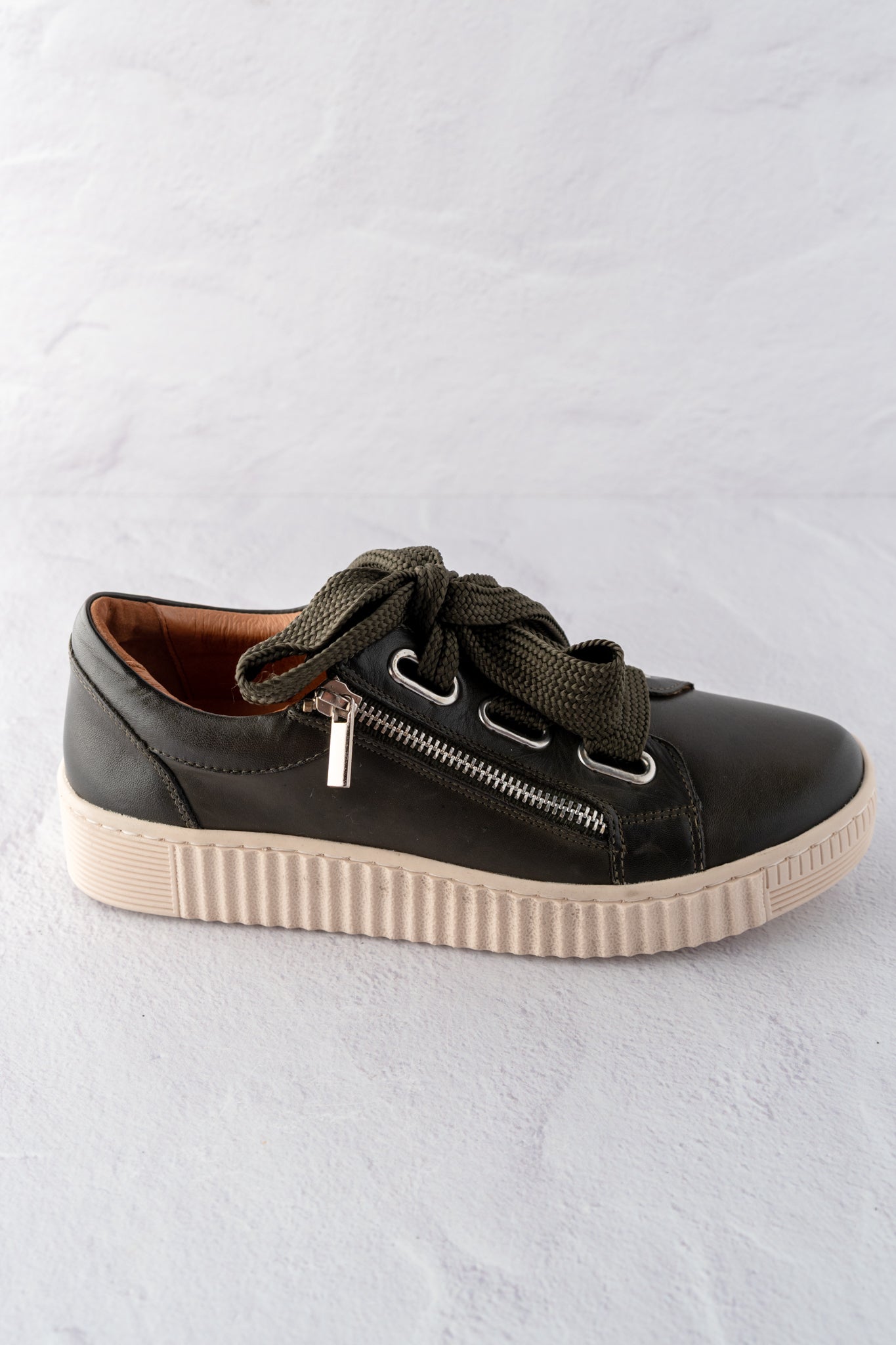 EOS Jovi Sneaker, Dark Olive 