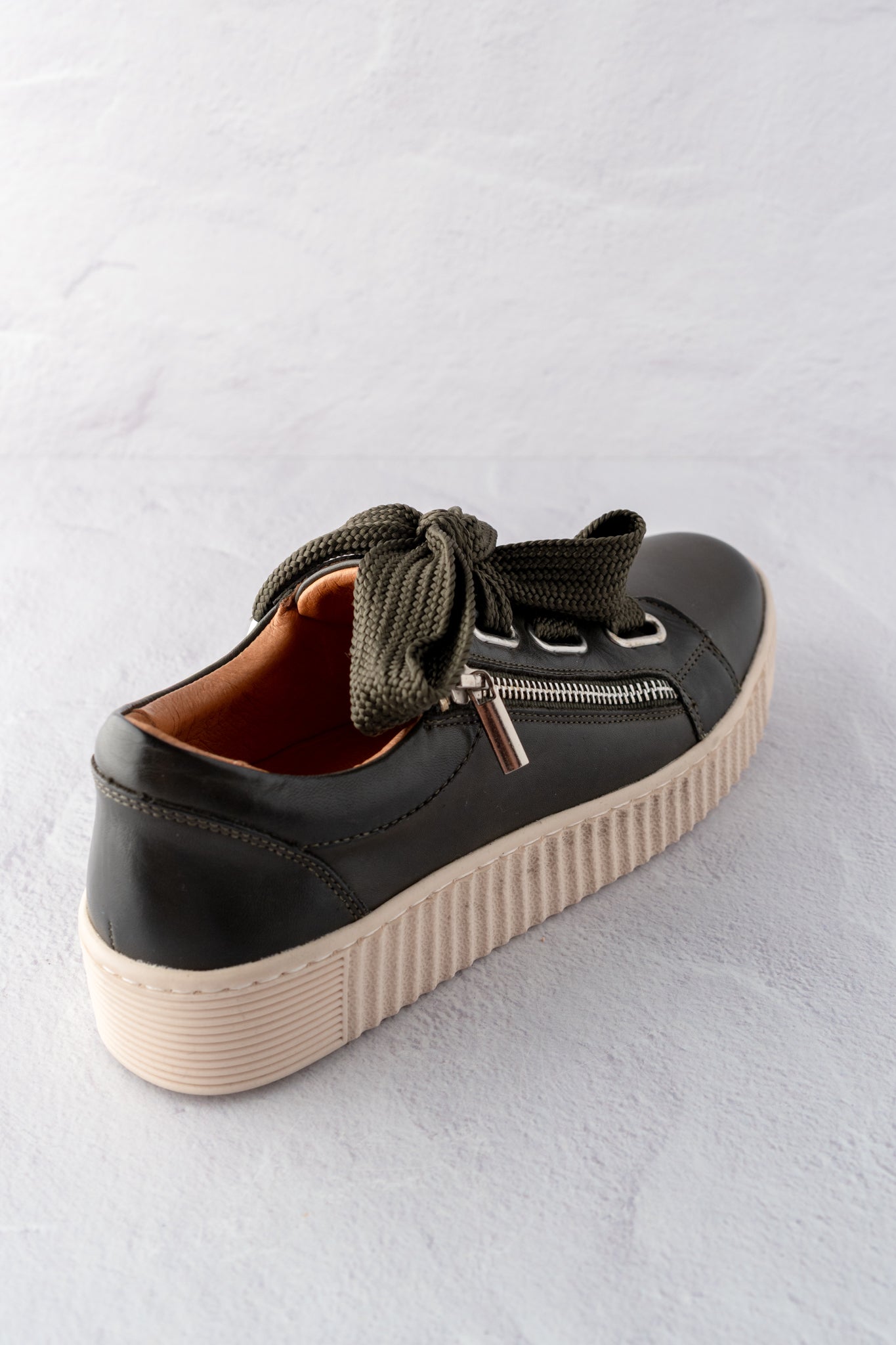 EOS Jovi Sneaker, Dark Olive 