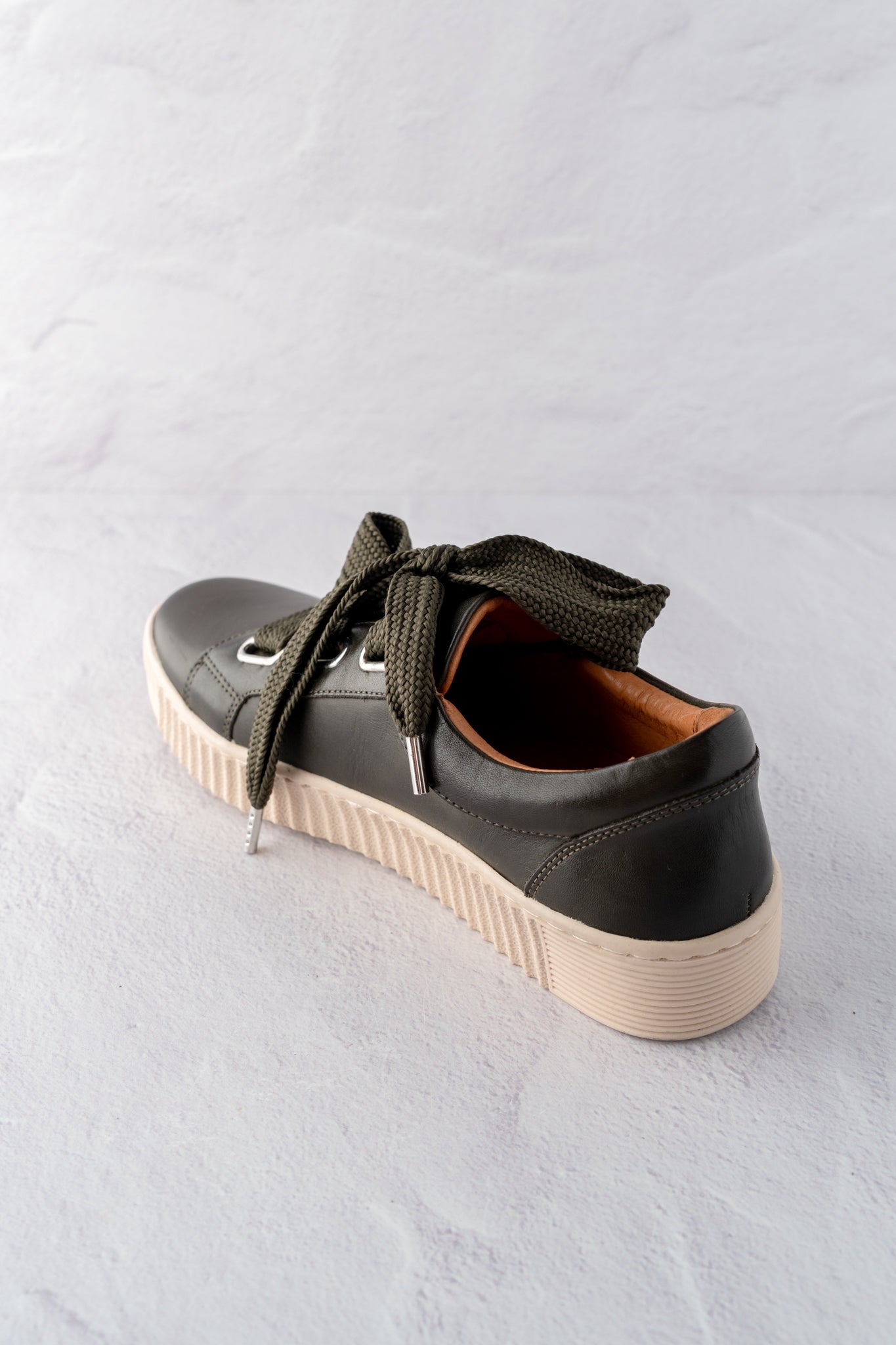 EOS Jovi Sneaker, Dark Olive 