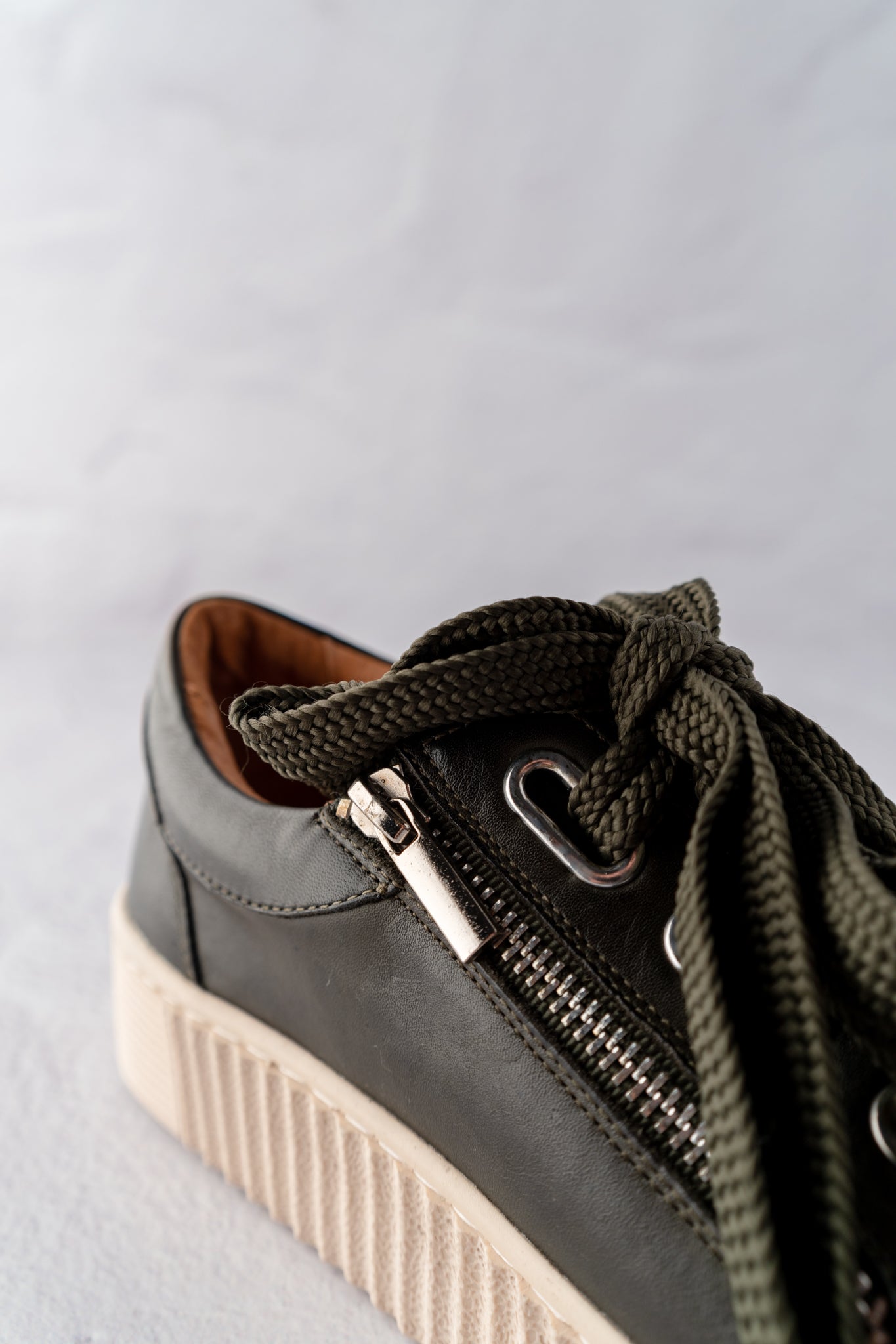 EOS Jovi Sneaker, Dark Olive 