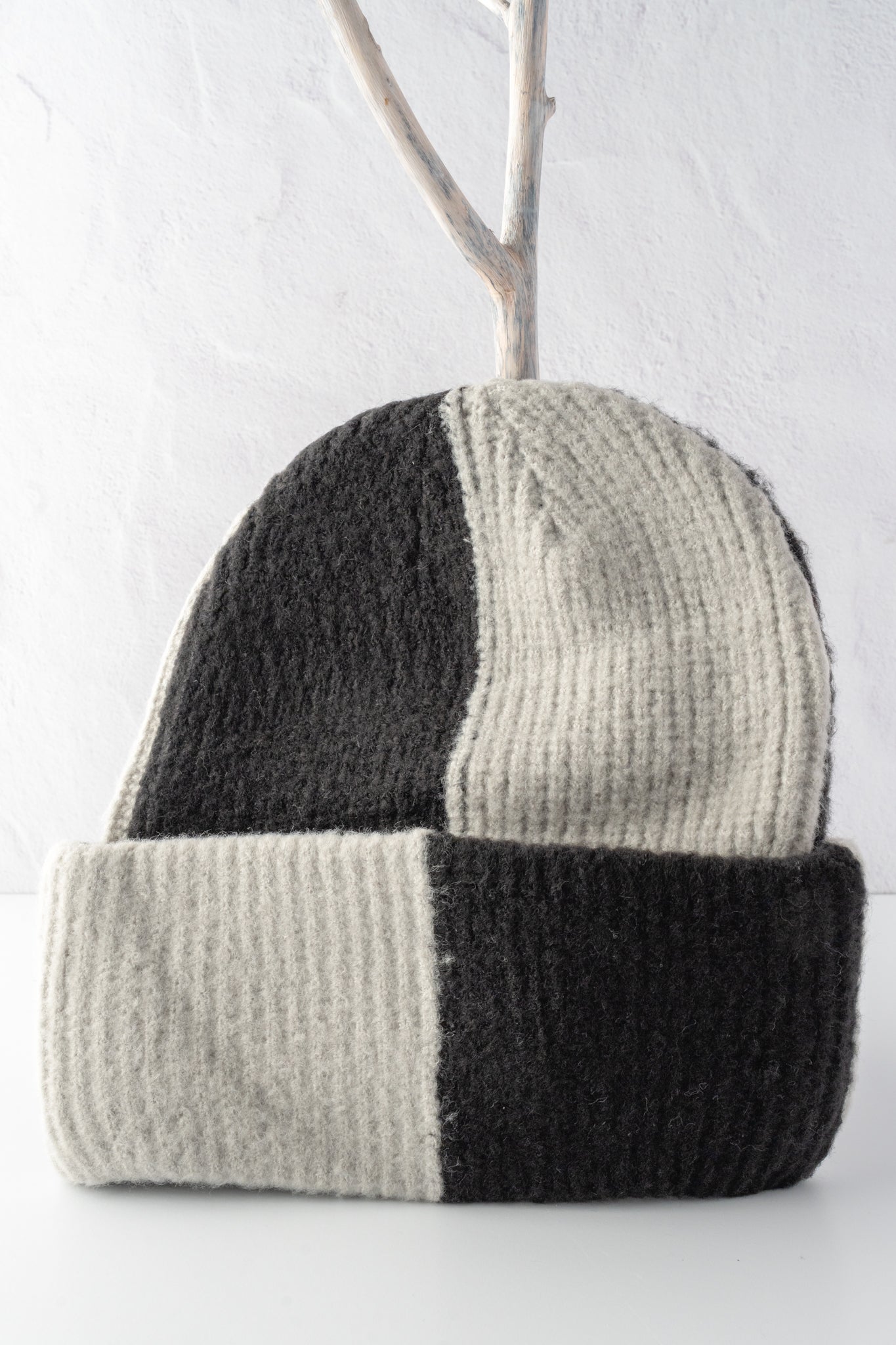 Leto Accessories Two-Tone Ribbed Knit Beanie, Black/Gray 