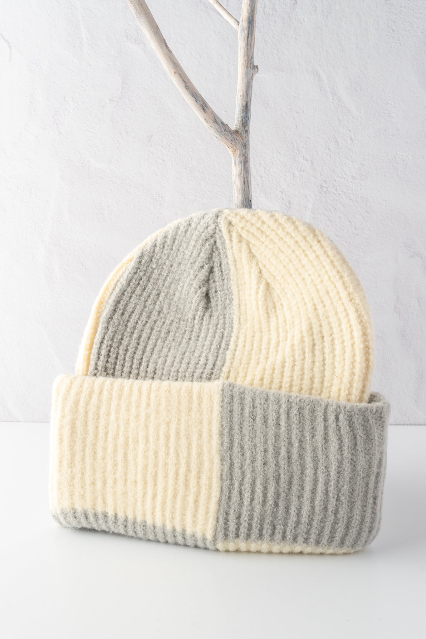 Leto Accessories Two-Tone Ribbed Knit Beanie, Gray/Ivory 