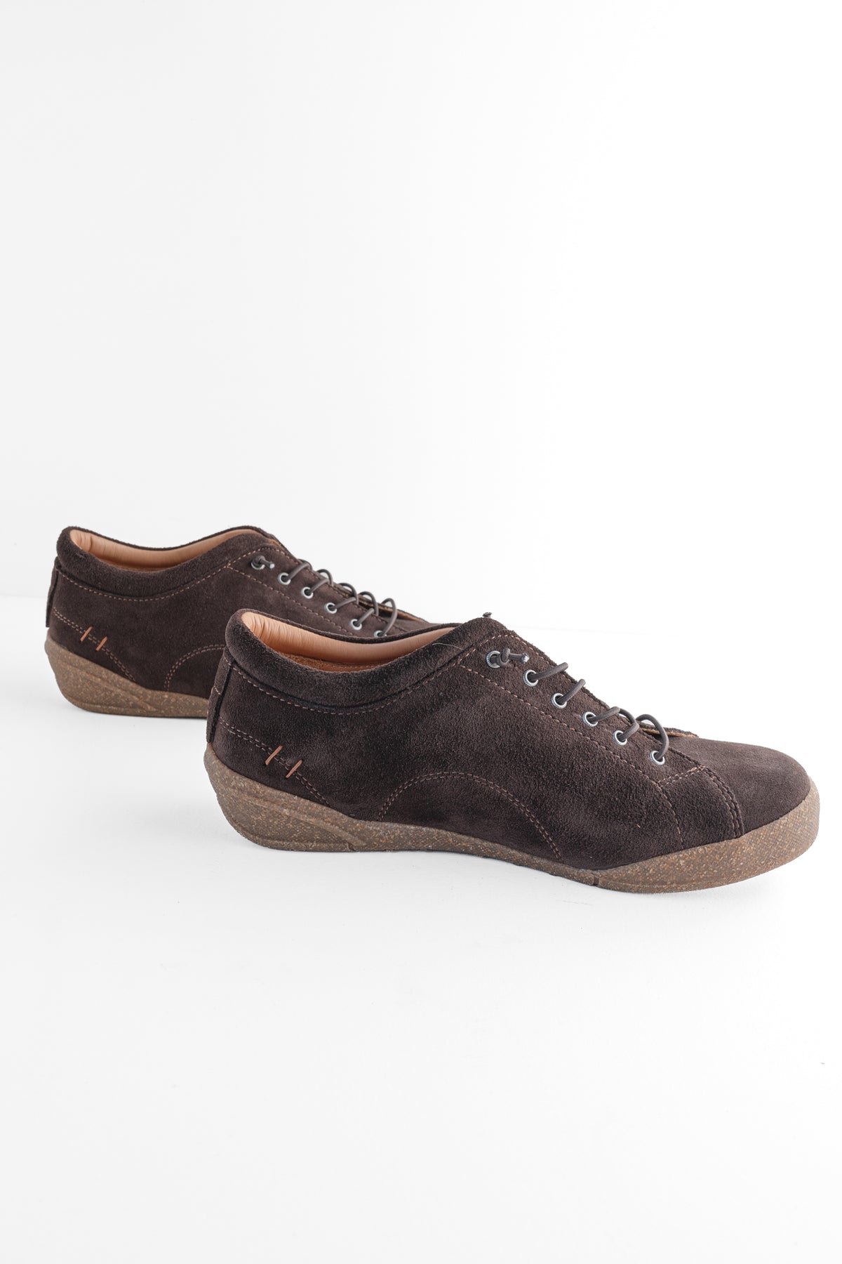 Gelato Tessa II Sneaker, Brown Suede 