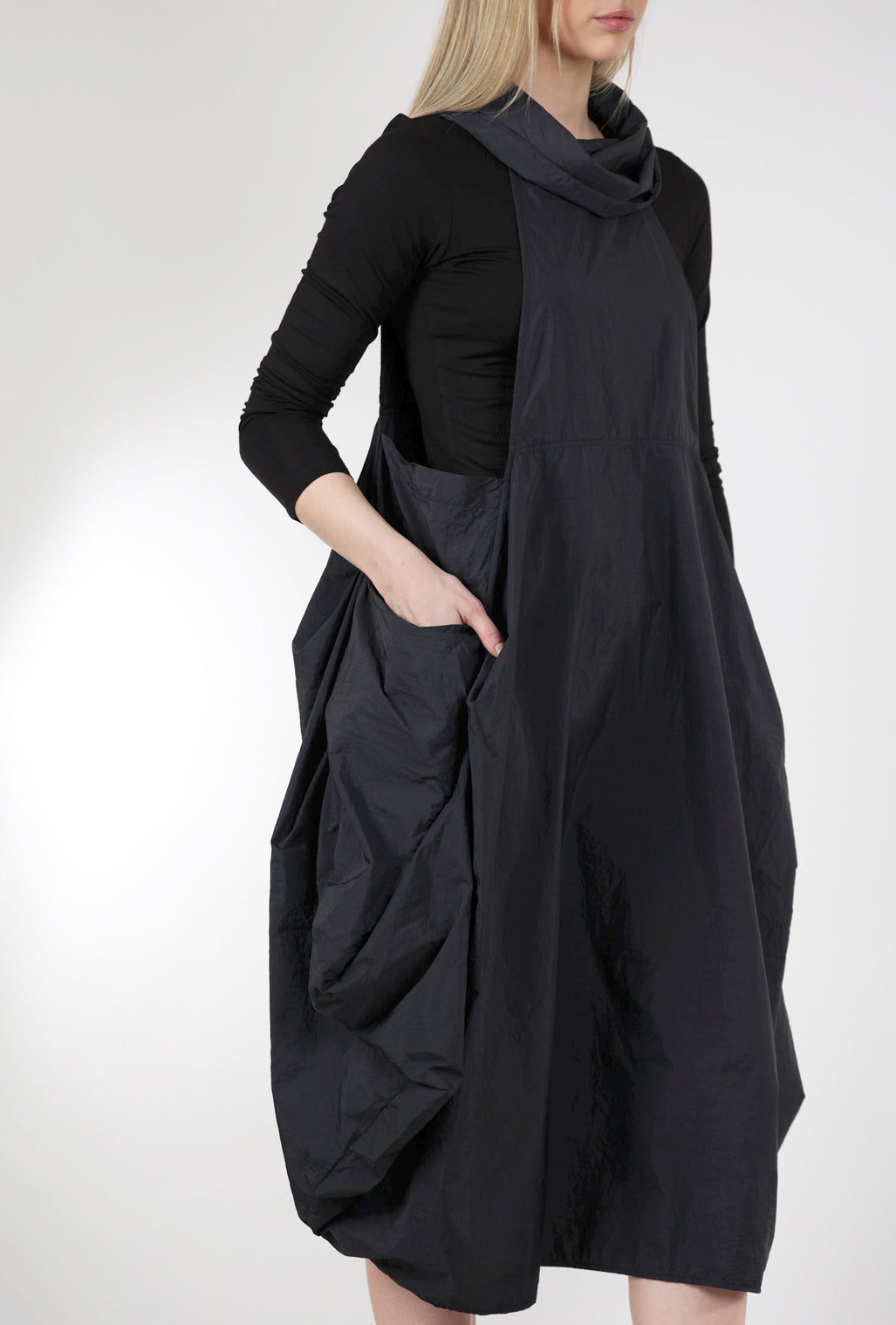 Kozan Avi Dress, Phantom Black 