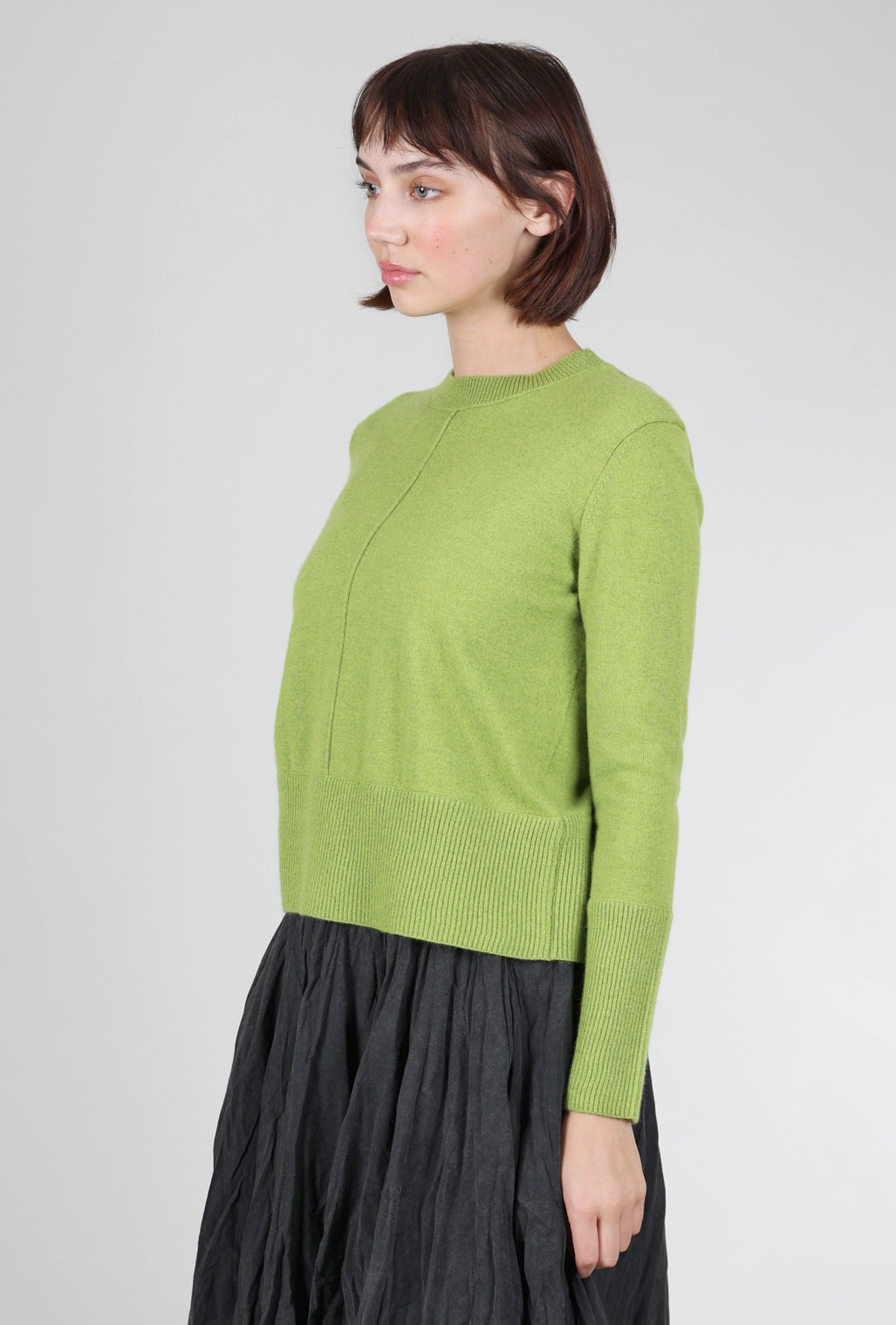 Kinross Cashmere Exposed Seam Crew, Moss 