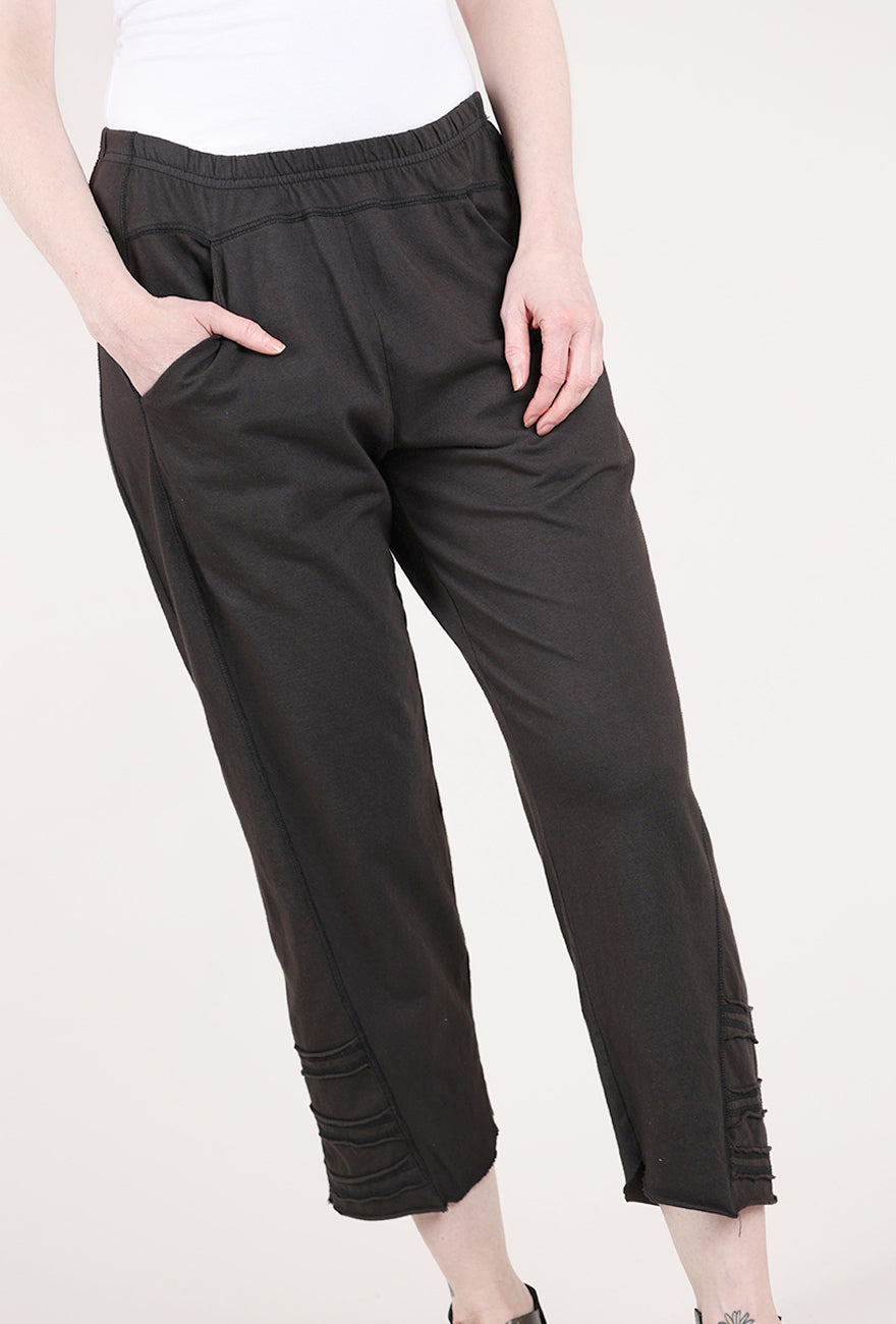 Cynthia Ashby Lin Pant, Forge 