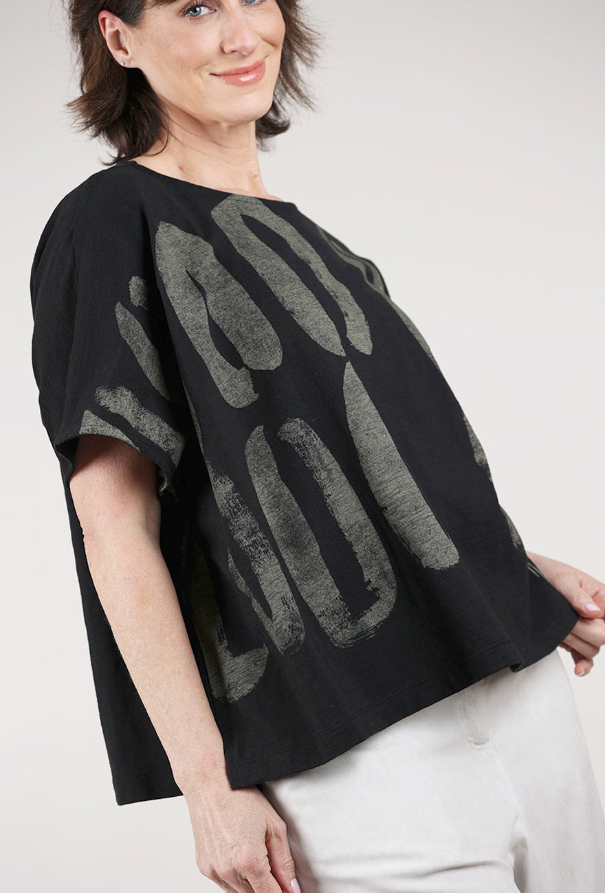 Moyuru Abstract Print Tee, Black/Khaki 