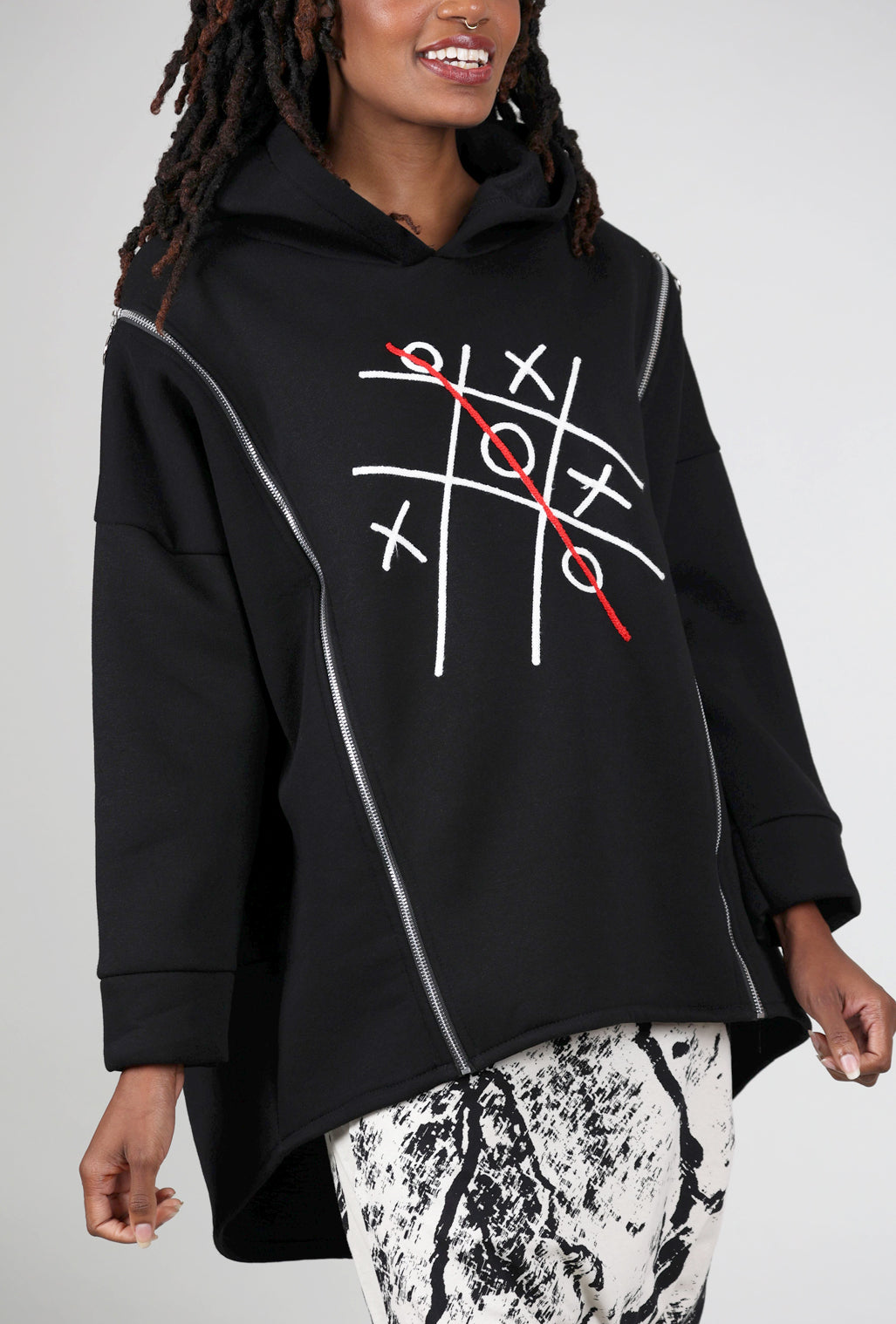 Transparente Clothing Tic Tac Toe Sweatshirt, Black One Size Black