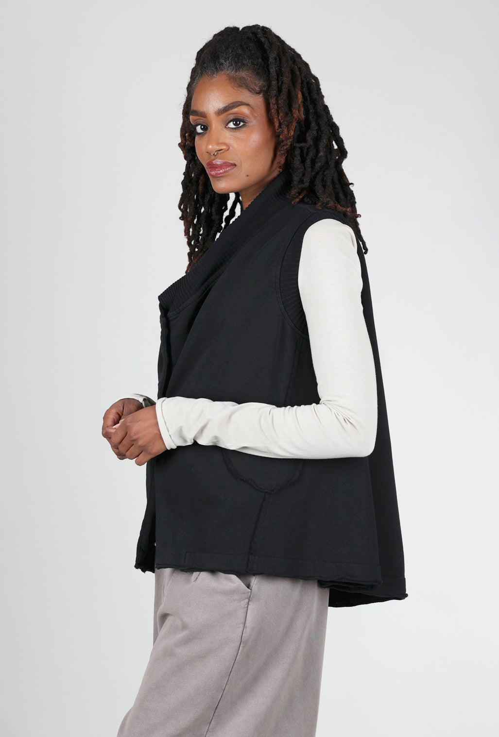 Baci Topstitch Pocket Vest, Black 