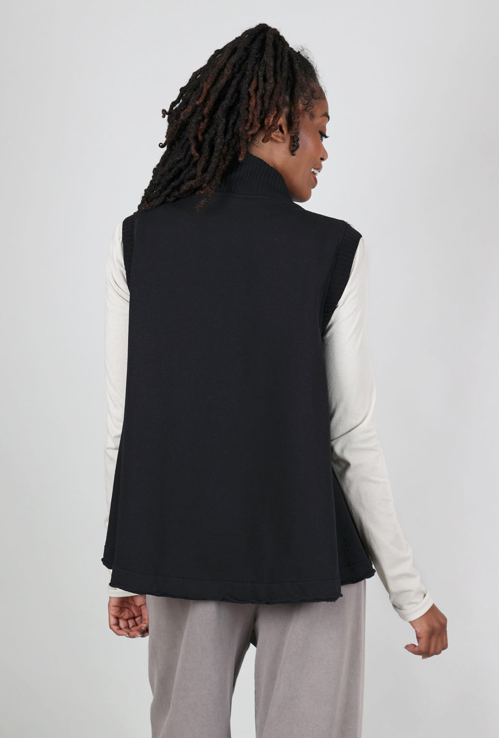 Baci Topstitch Pocket Vest, Black 