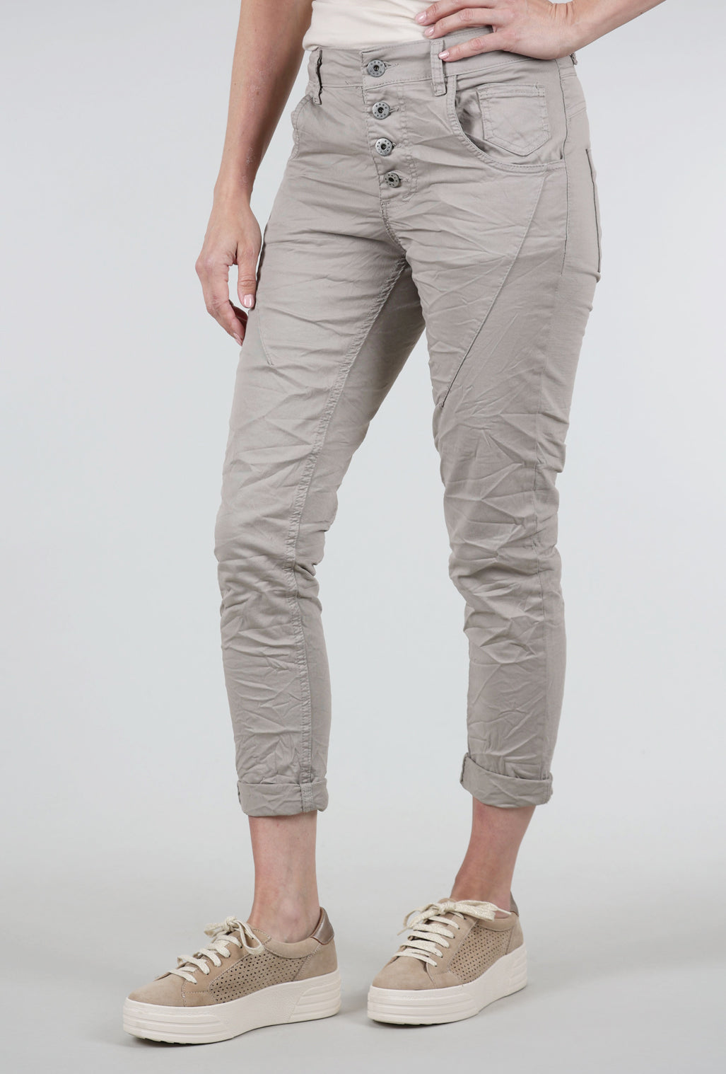 Femme Fatale Four-Button Spring/Summer Signature Pant, Dark Sand 