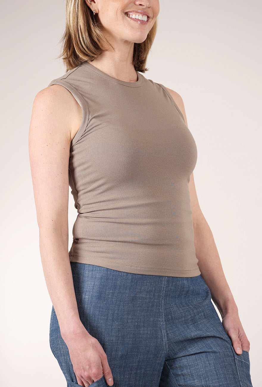 Grade & Gather Wide Shoulder Tank, Dry Thyme 