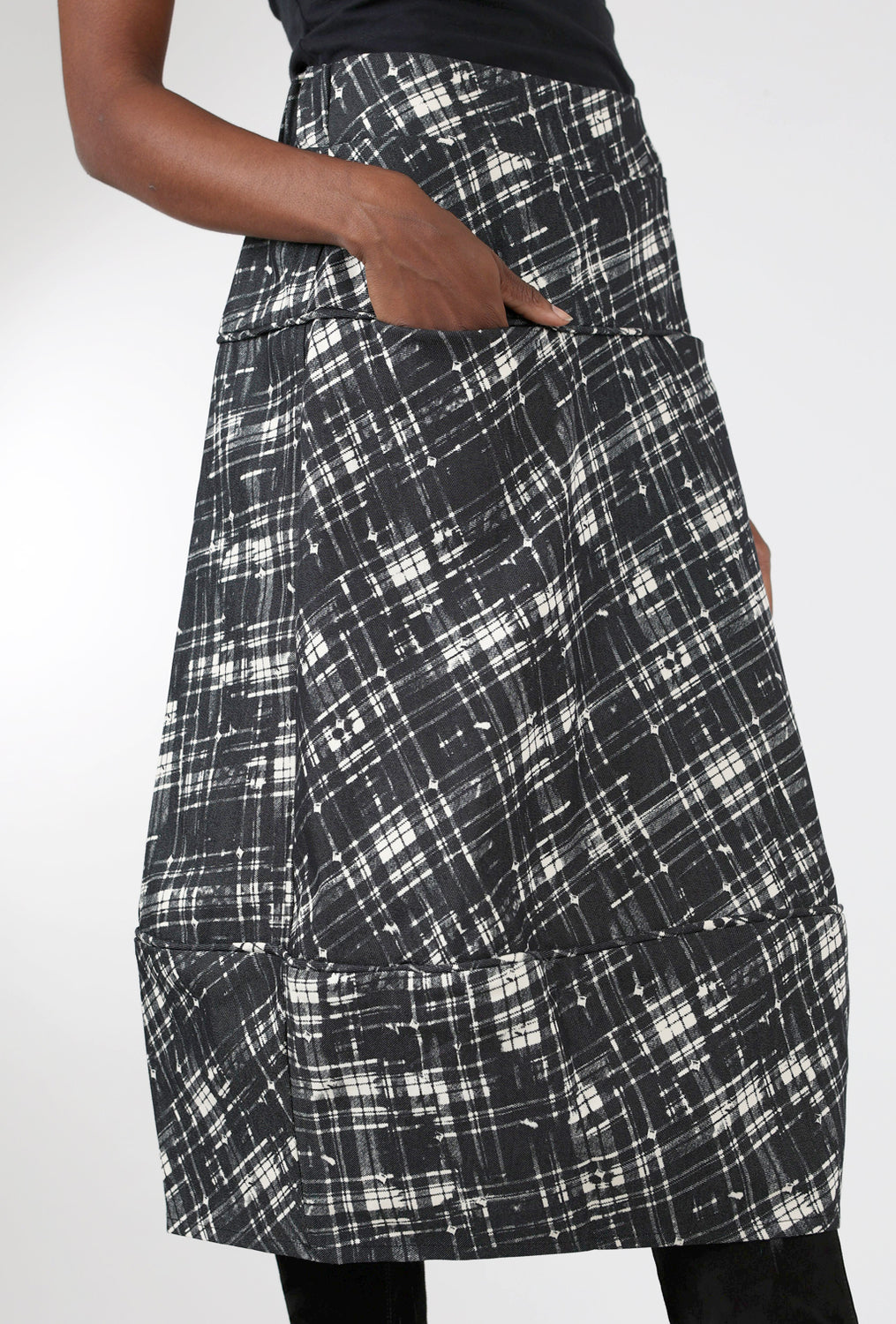 Ozai Plaid Bubble Skirt, Black/Ecru 