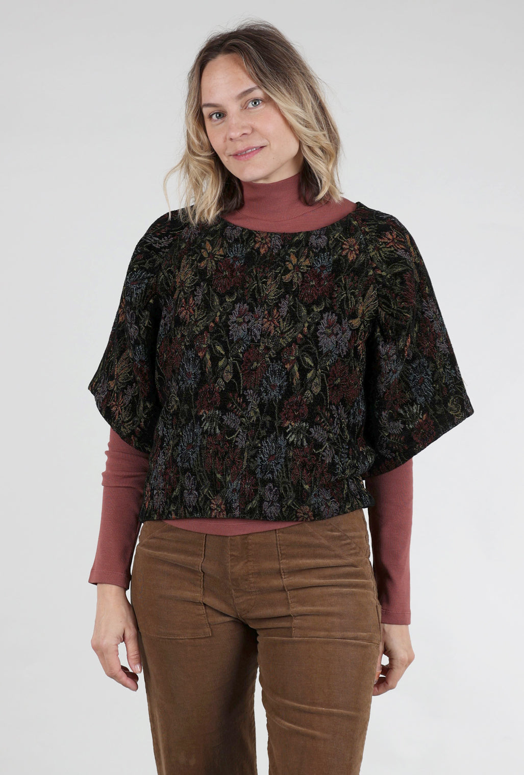 Prairie Underground Tapestry Kite Top, Black 