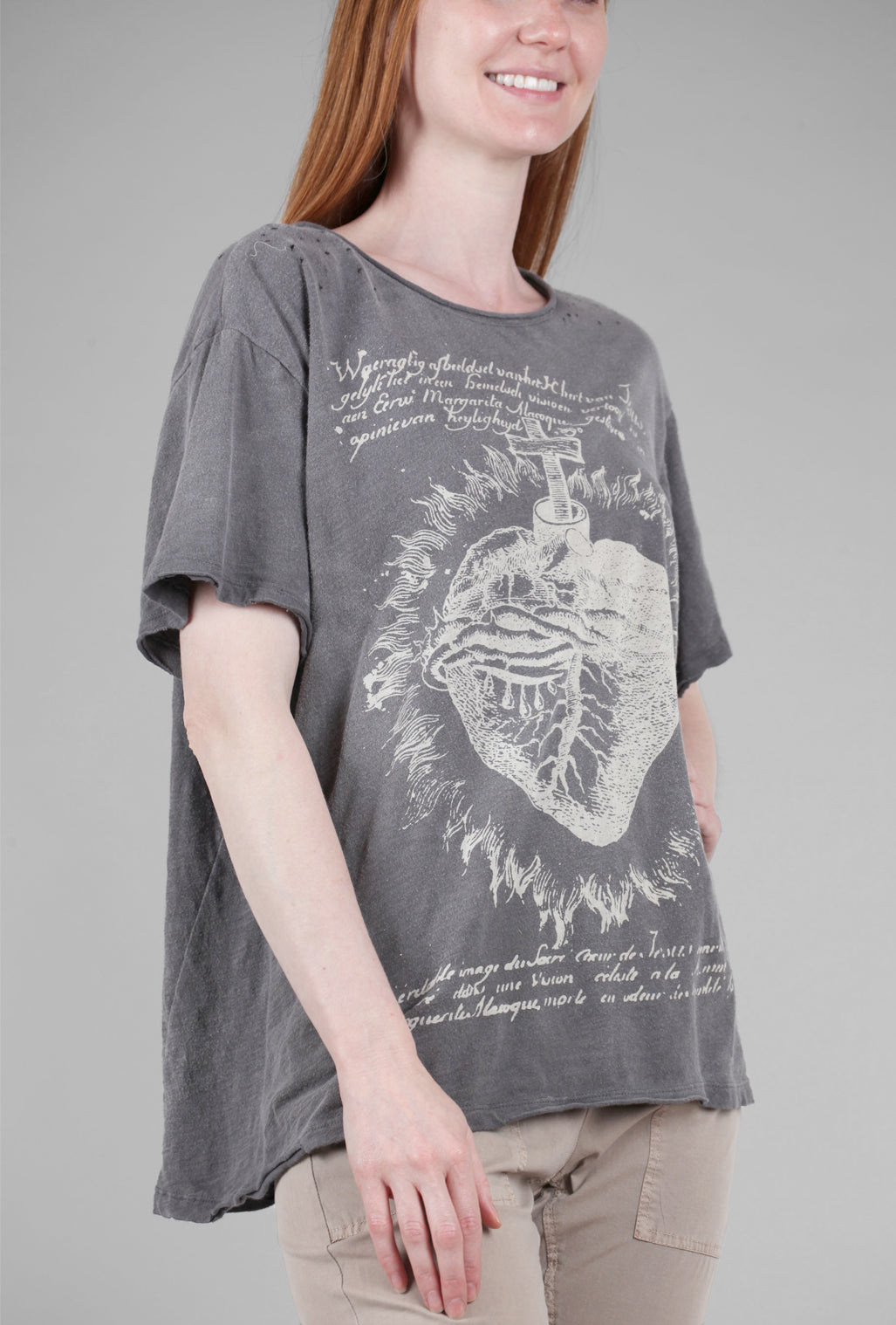 Magnolia Pearl Boyfriend Tee, Faithful Heart/Ozzy Gray One Size Moonlight