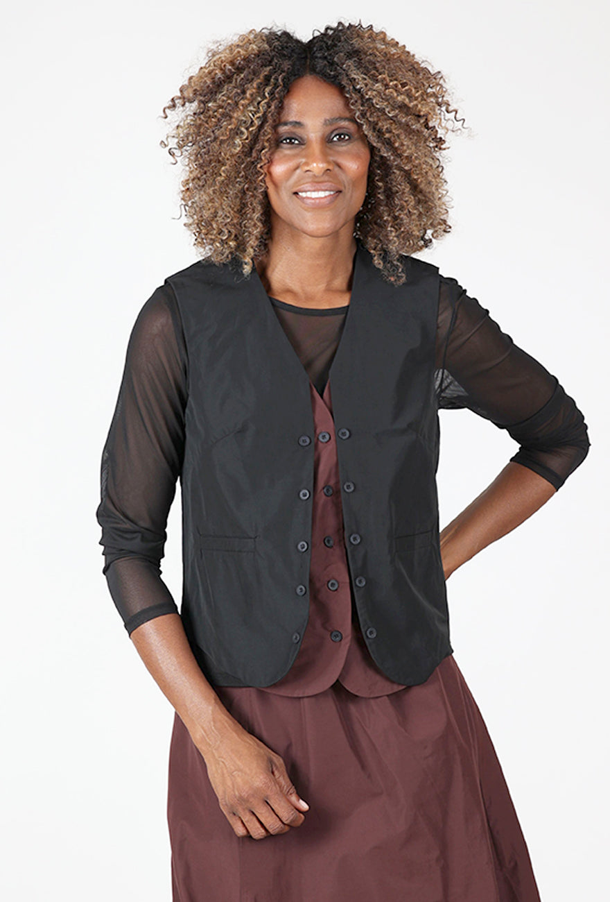 Ozai Wine Block Vest, Black 