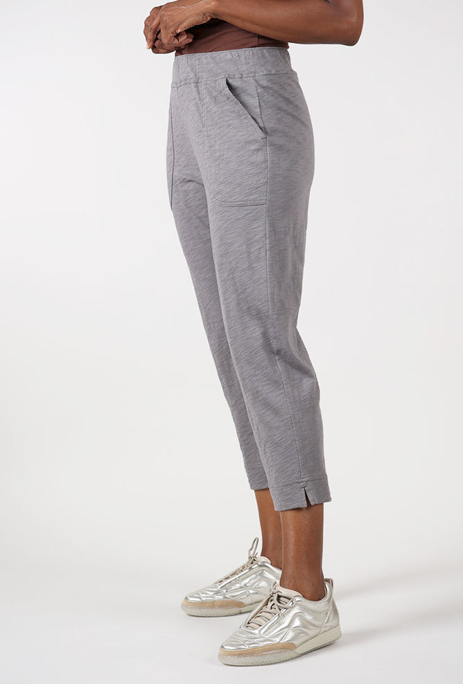 Cotton Slub Pocket Capri, Volcano Angle 2