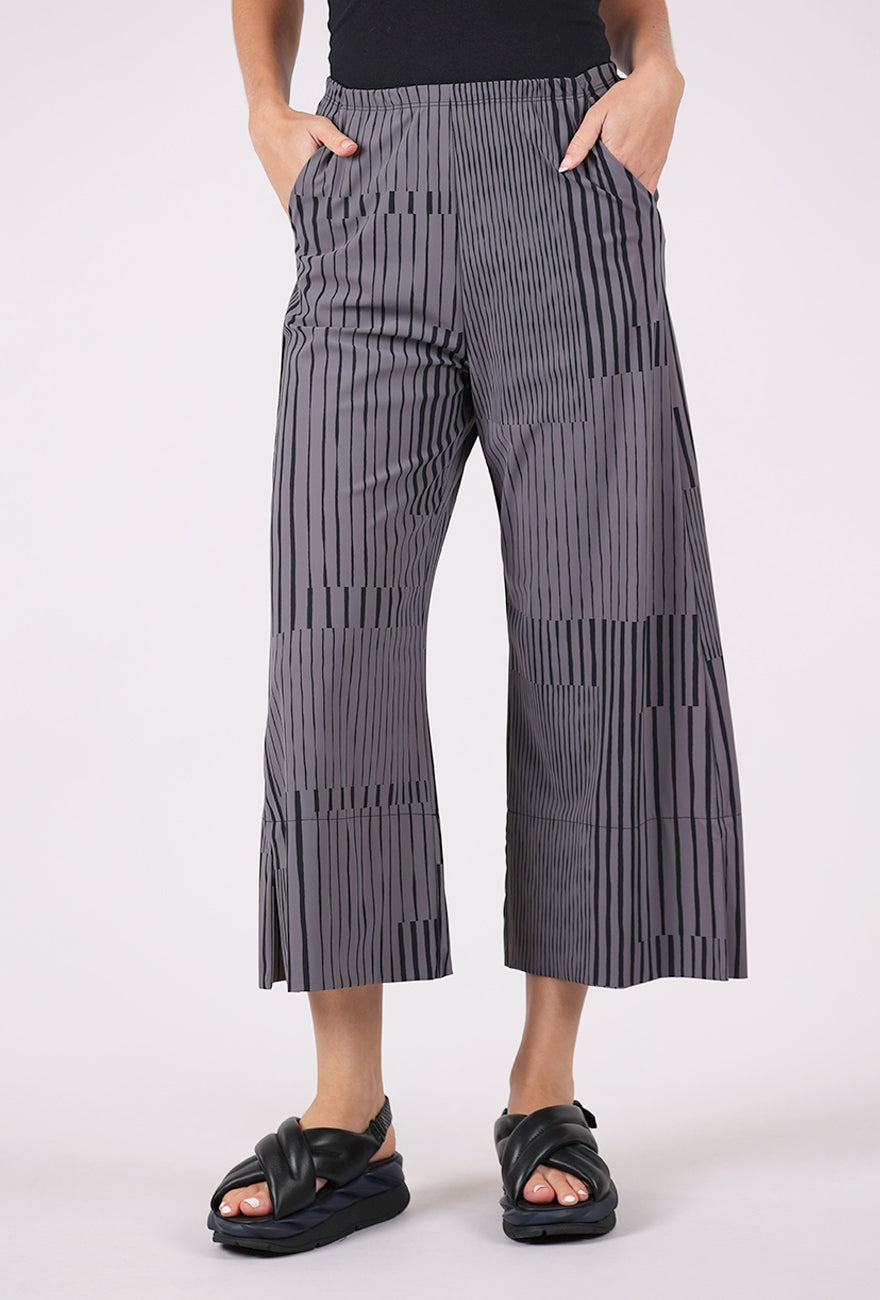Porto Print Holiday Pant, Quail Staccato 