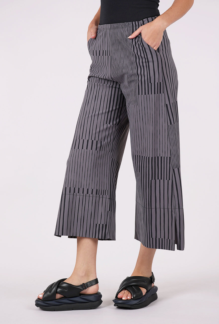 Porto Print Holiday Pant, Quail Staccato 