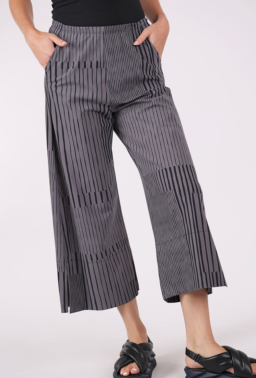 Porto Print Holiday Pant, Quail Staccato 
