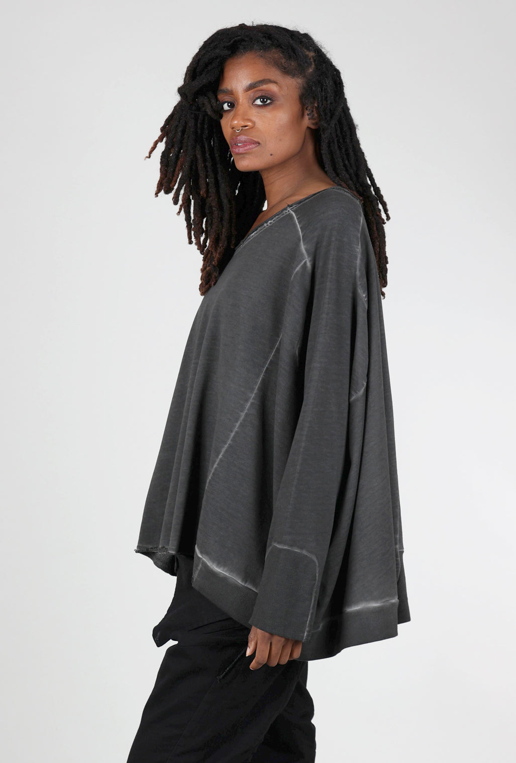 Pluslavie Wide Short Sweat, Asphalt 