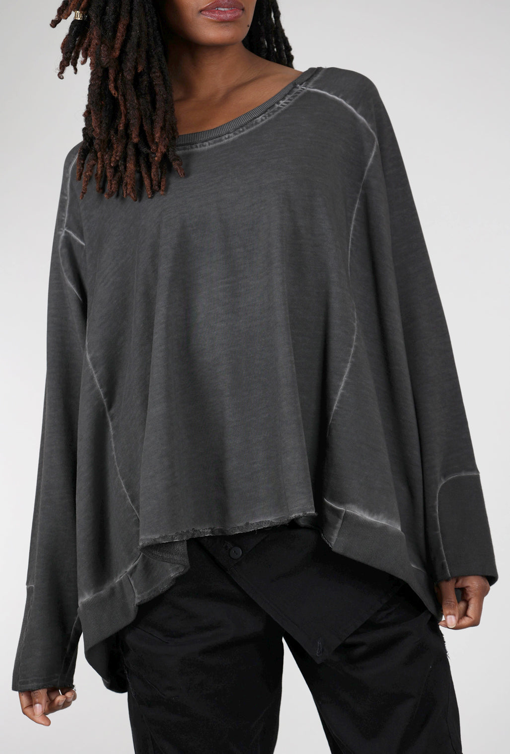 Pluslavie Wide Short Sweat, Asphalt 