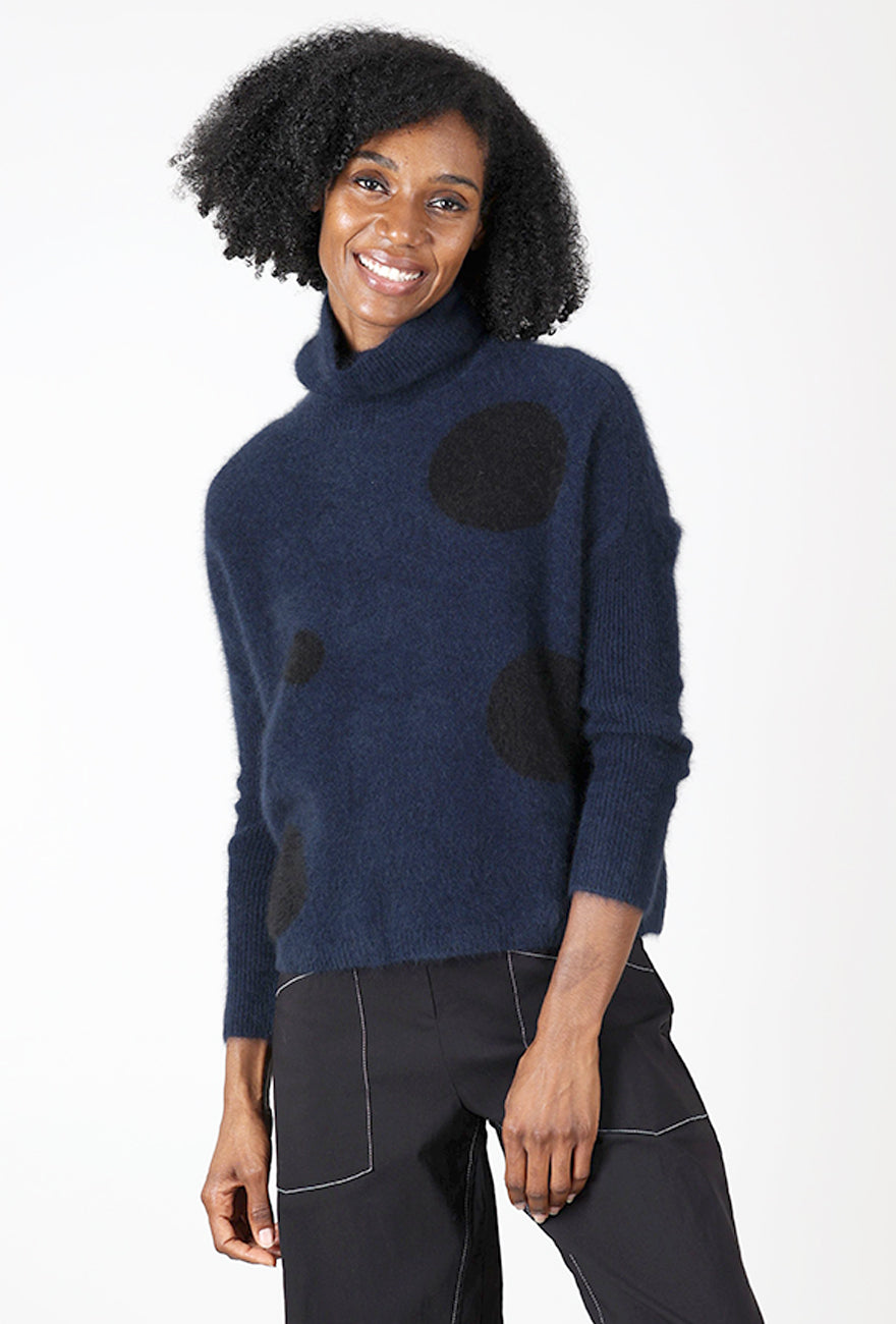 Subtle Dot Raccoon Tneck, Midnight/Black
