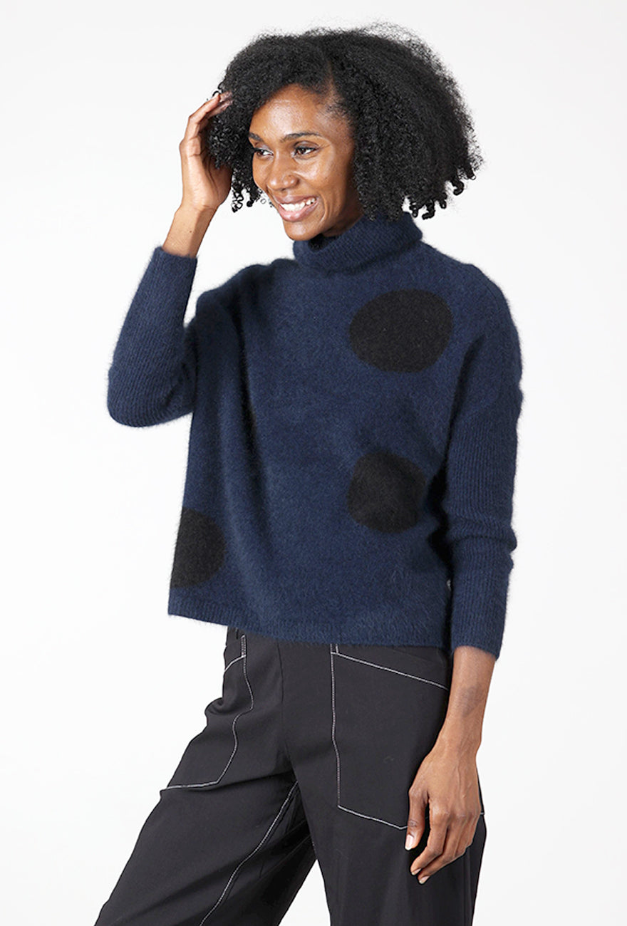 Subtle Dot Raccoon Tneck, Midnight/Black