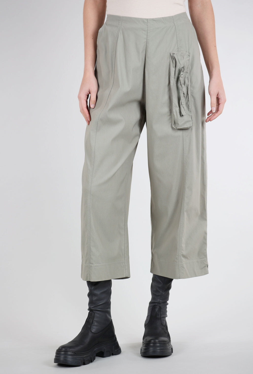 Rundholz Twill Tech Crop Flare Trouser, Defender 