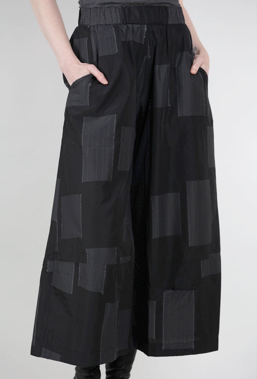 Alembika Squares Parachute Pant, Black 