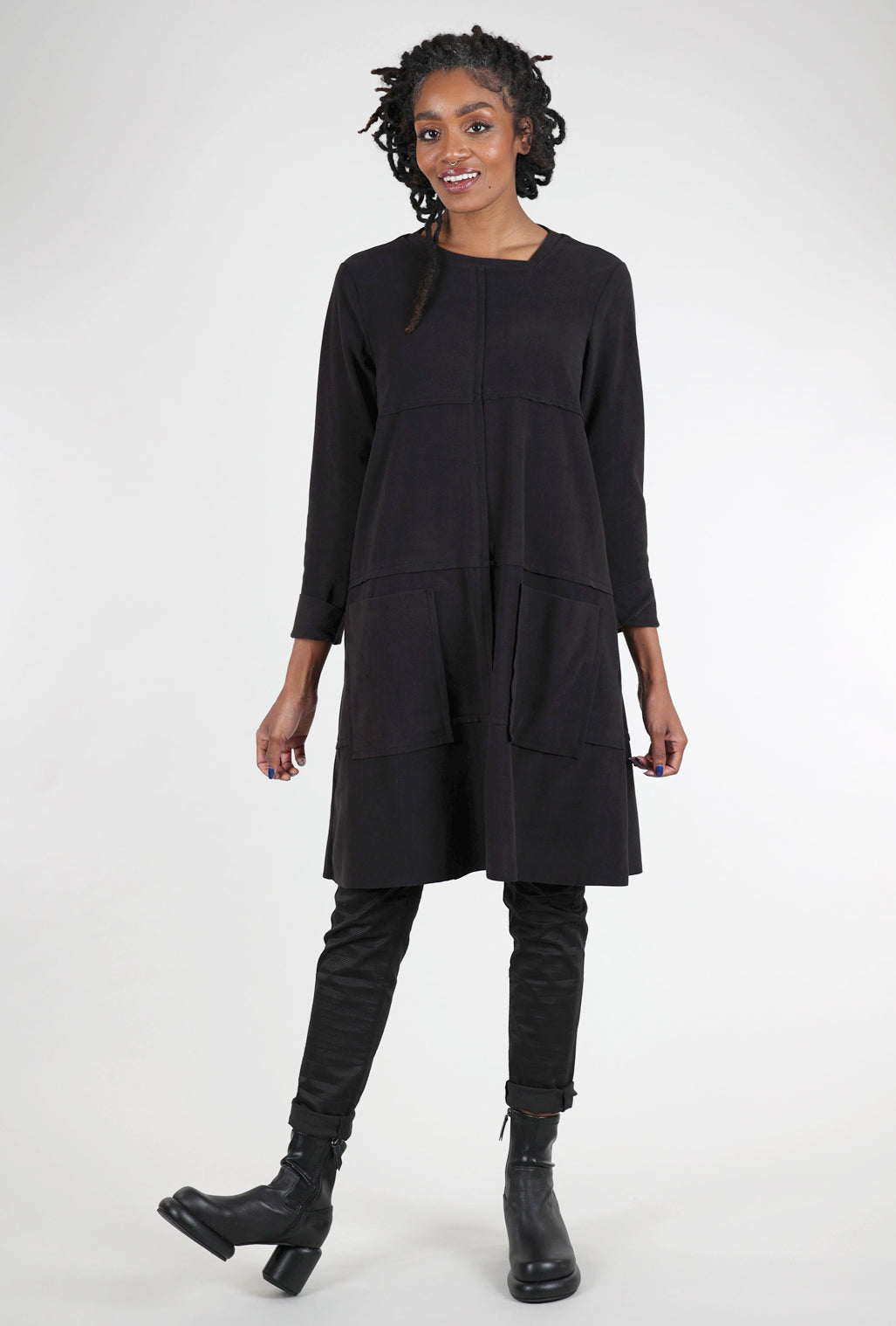 Ozai Ozai Extra Cozy Easy Dress, Black 