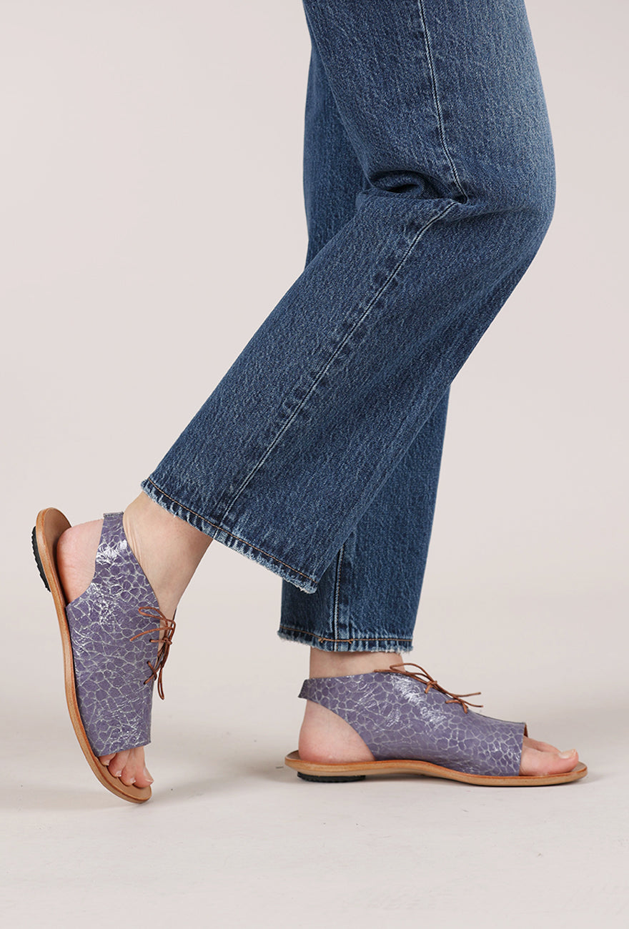Cydwoq Farmyard Sandal, Blue Silver 