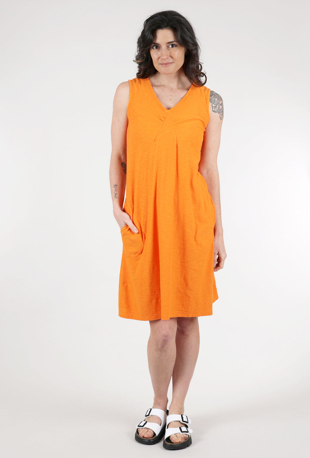 Cut Loose Linen-Cotton Tucked Shift Dress, Tangelo Orange 