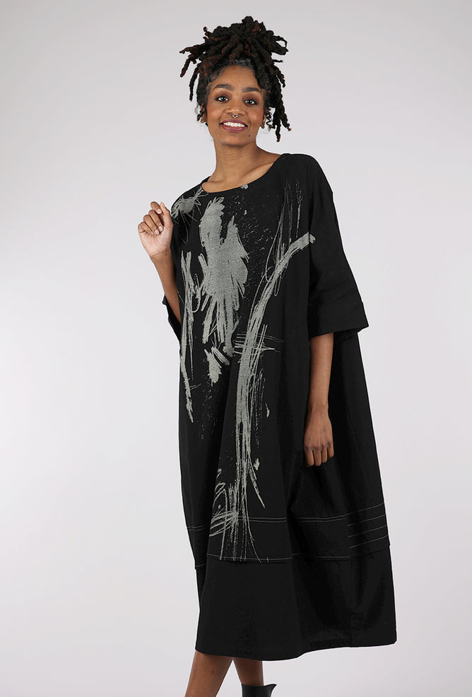 Moyuru Dolman Sleeve Graphic DressBlack 