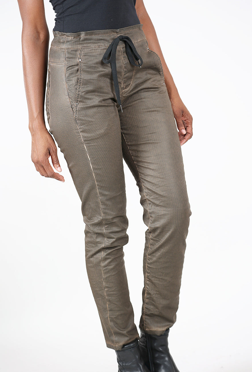 Iconic Jeans, Brown