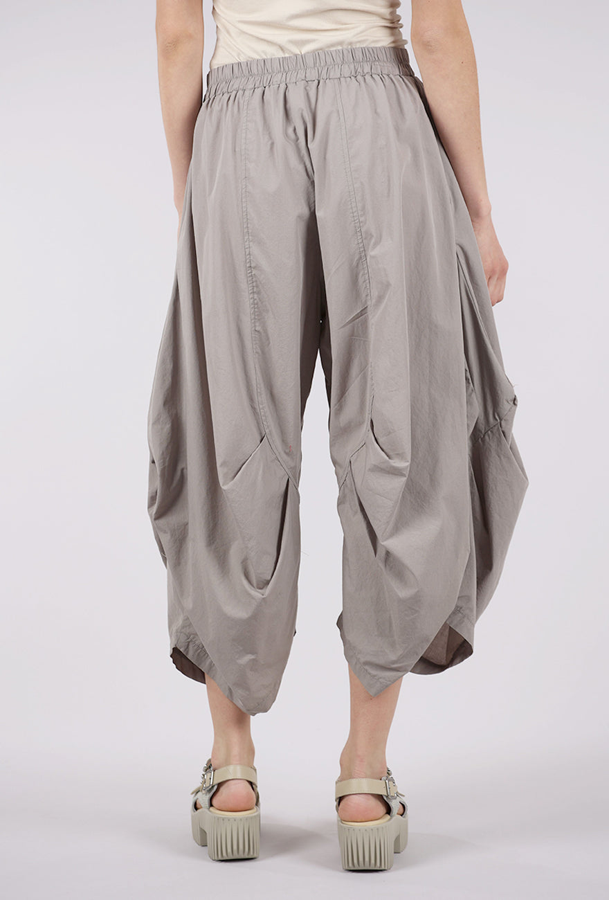 Luukaa Poplin Tuck Pant, Light Greige 