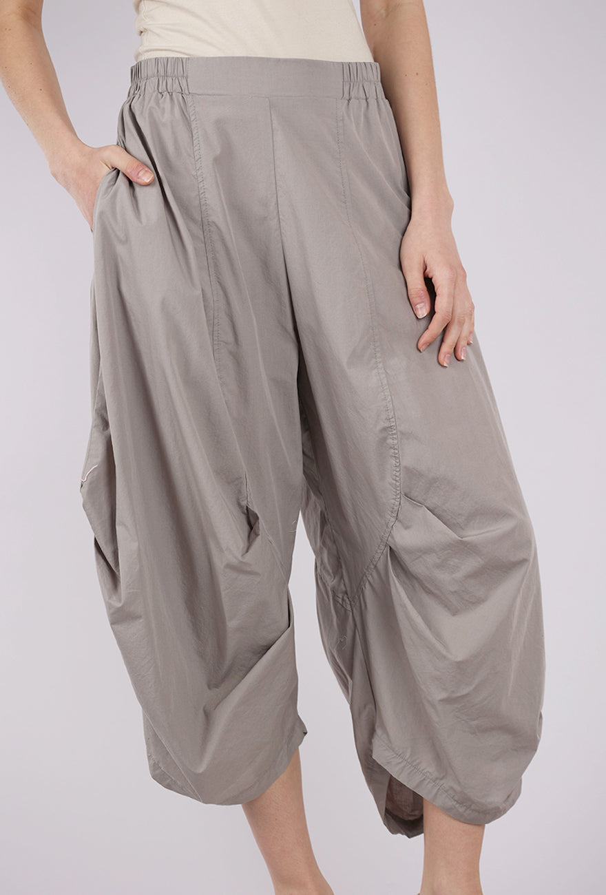 Luukaa Poplin Tuck Pant, Light Greige 