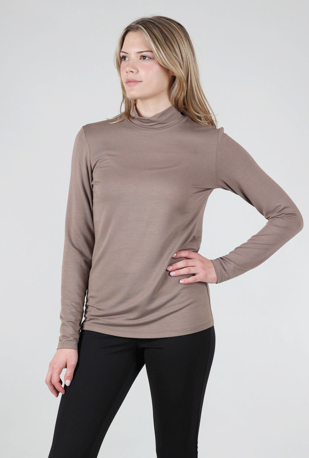 Luukaa Essential Jersey Mock Neck, Beige 