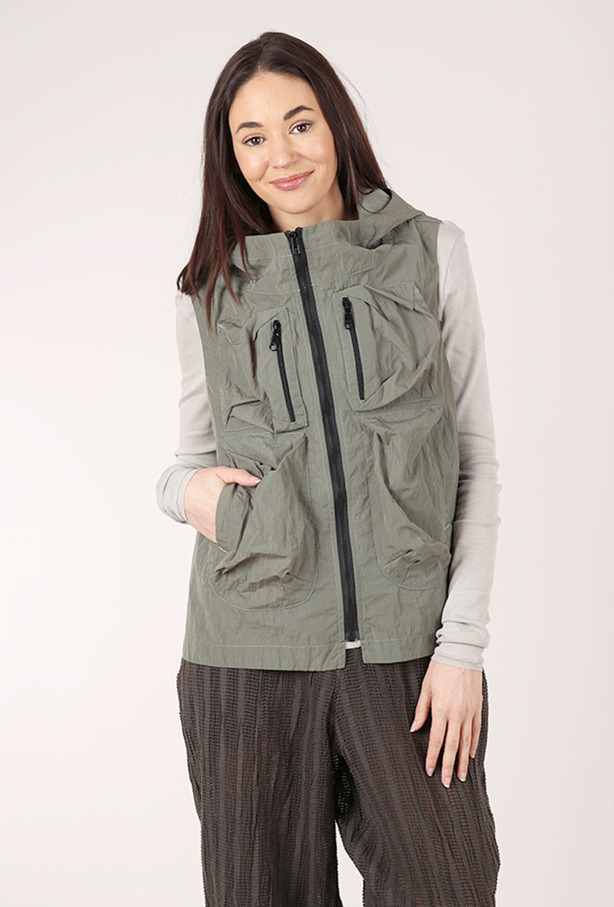 Moyuru Kristin Zip Vest, Sage 