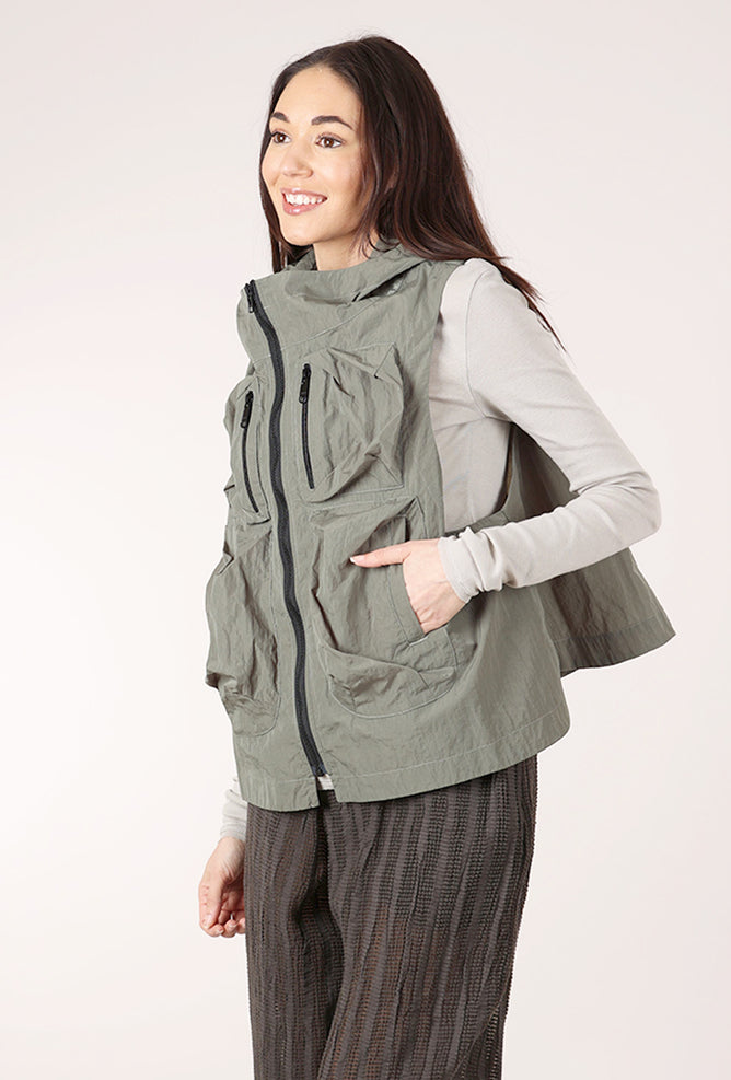 Moyuru Kristin Zip Vest, Sage 