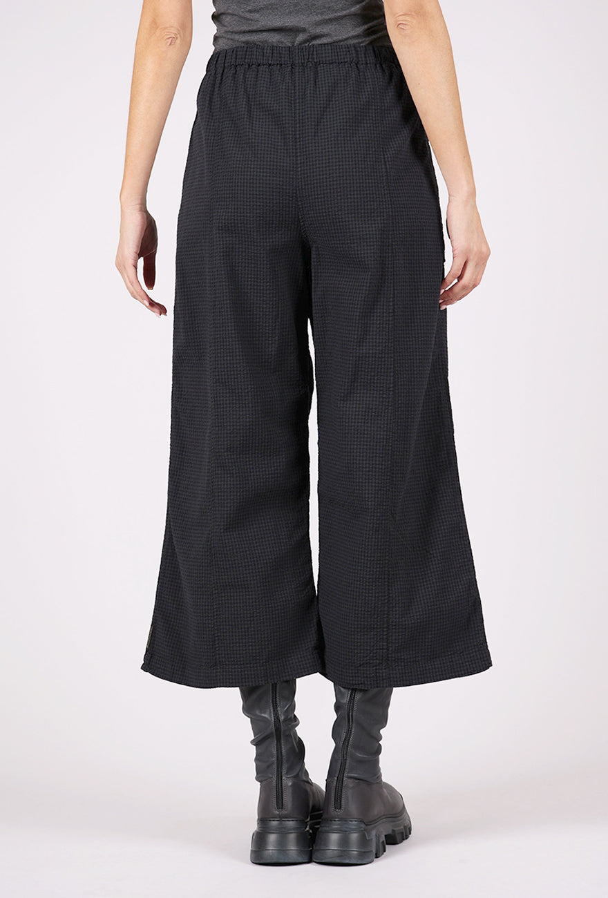 Piper Pant, Lights Out