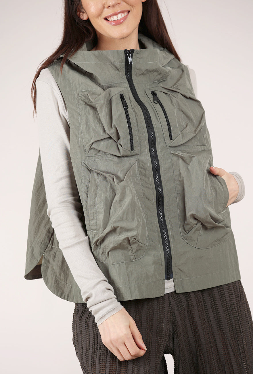 Moyuru Kristin Zip Vest, Sage 