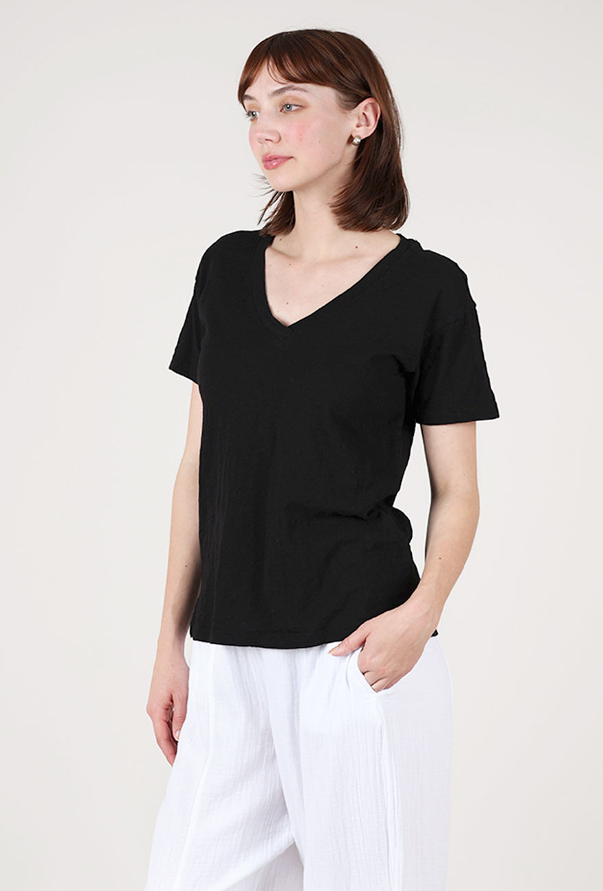 Mododoc S/S Boxy V-Neck Tee, Black 