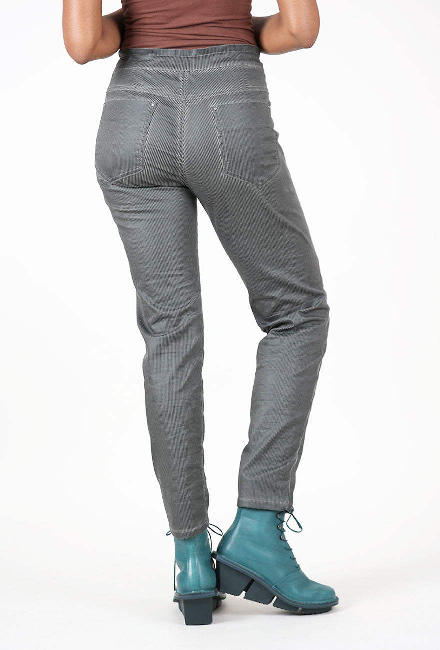 Iconic Jeans, Gray