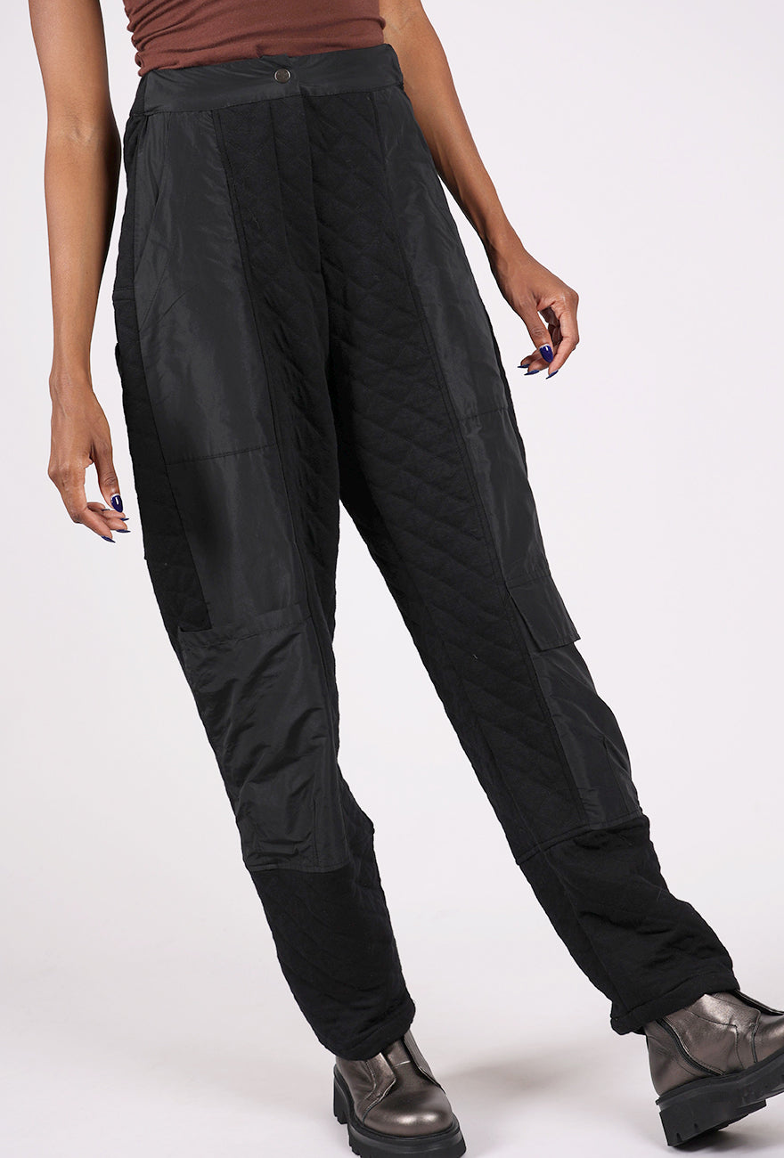 Alembika Quilted Details Jogger, Black 