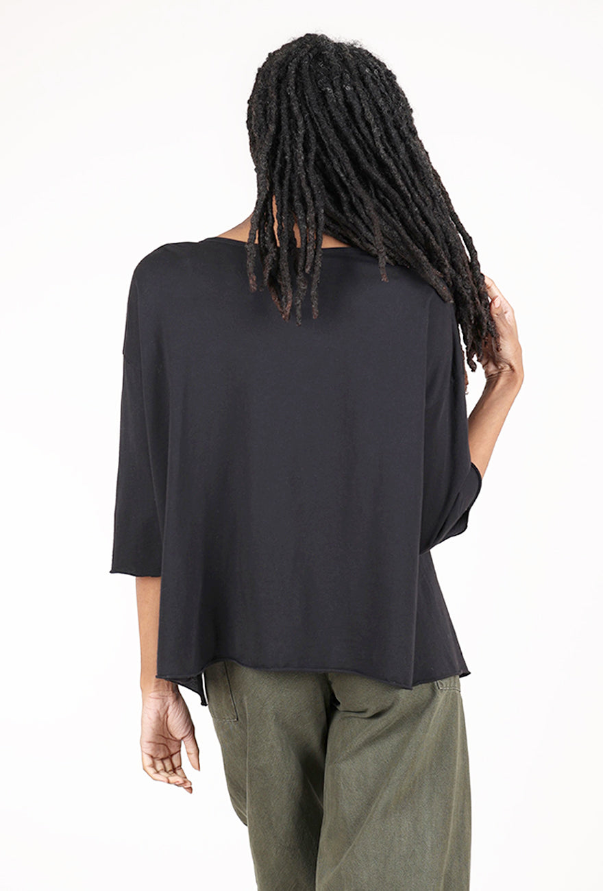 M Square Curved Seaming Tee, Black 