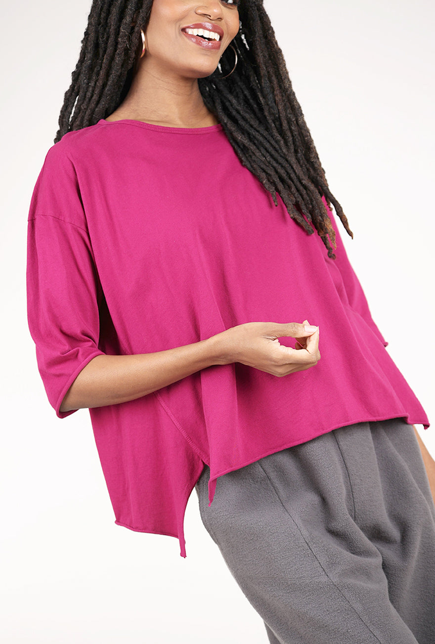 M Square Curved Seaming Tee, Raspberry 