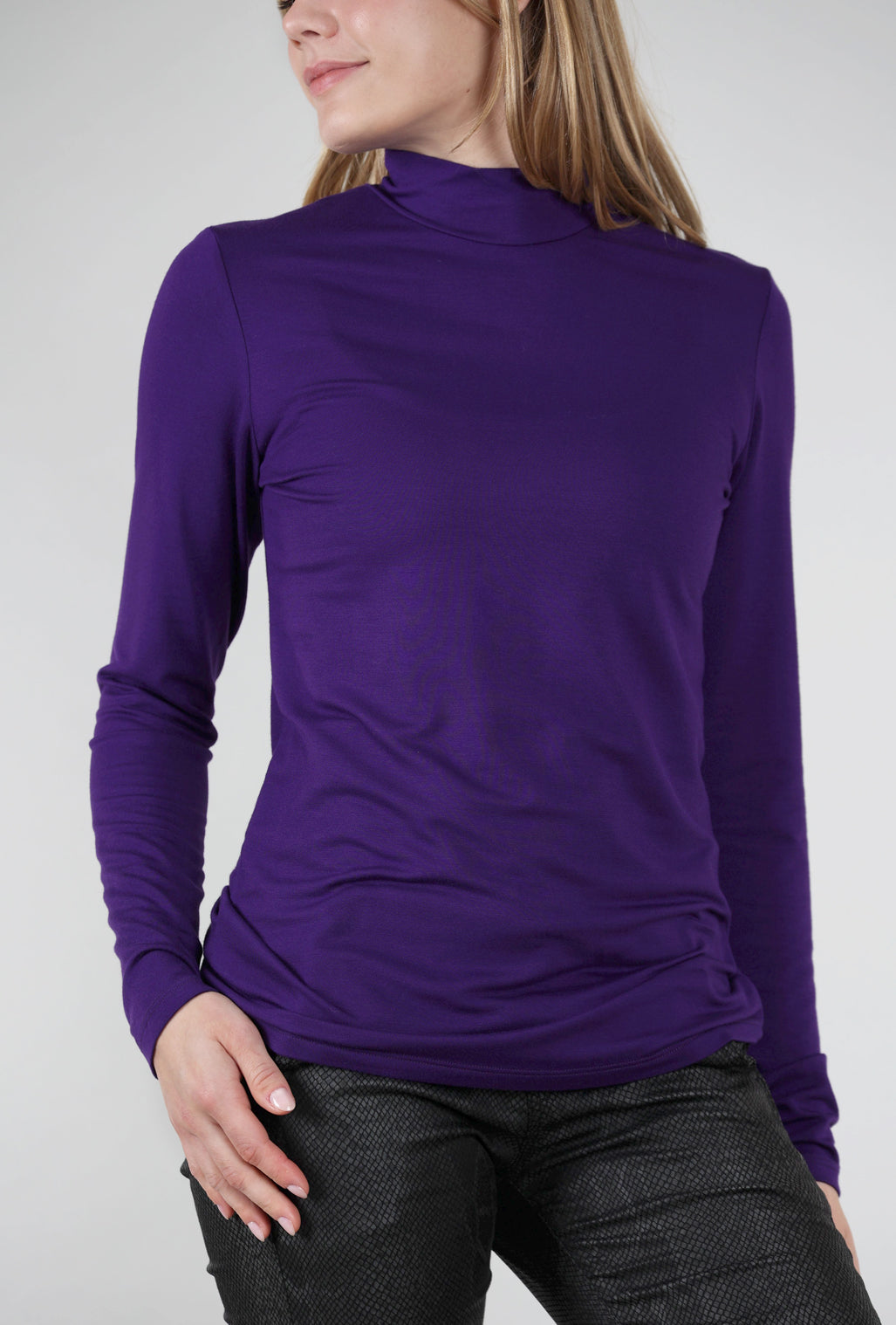 Luukaa Essential Jersey Mock Neck, Violet 